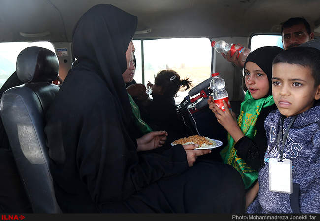 راهپیمایی زائران اربعین حسینی از نجف تا کربلا/2