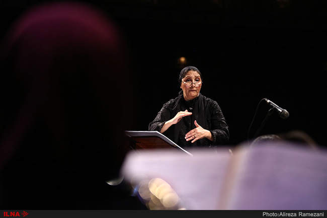 ارکستر ملی ایران به رهبری نزهت امیری