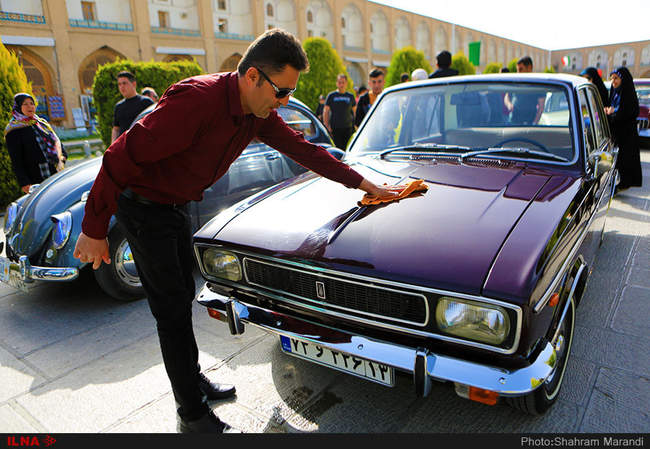 اولین رالی خودروهای کلاسیک در اصفهان