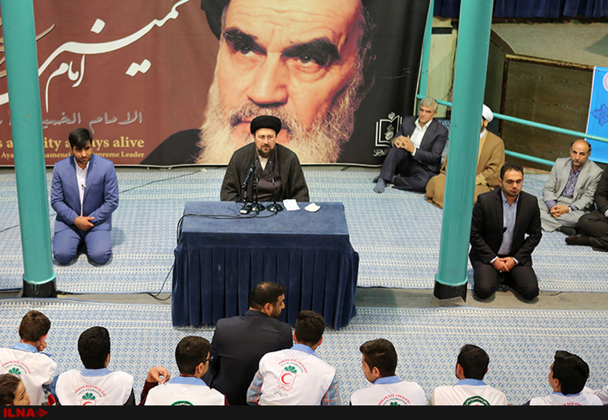 دیدار جوانان هلال‌احمری با یادگار امام (ره)