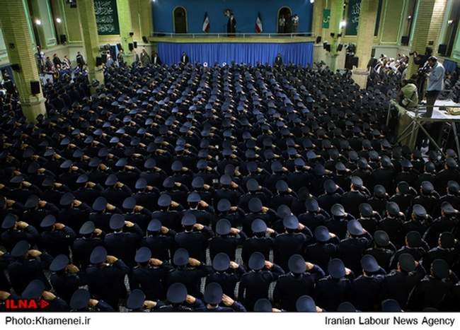 دیدارکارکنان و فرماندهان نیروی هوایی با فرمانده کل قوا