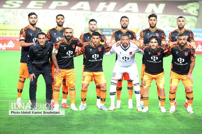 برد تیم فوتبال سپاهان  اصفهان برابر مس رفسنجان 