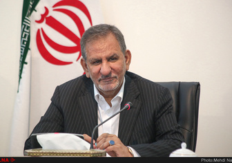 موافقت رهبر انقلاب با برداشت ۵۰۰ میلیون دلار از صندوق توسعه برای شرکتهای دارویی/ اجازه برکناری منشی خودم را هم نداشتهام