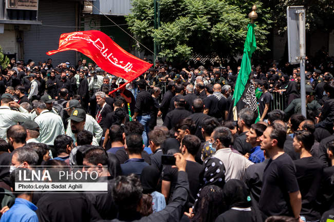 آئین خیمه سوزان ظهر عاشورا در بازار تهران
