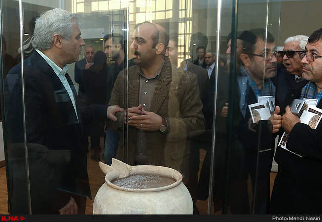 نمایش اشیای فرهنگی تاریخی استرداد شده ایران از ایتالیا در موزه ملی ایران