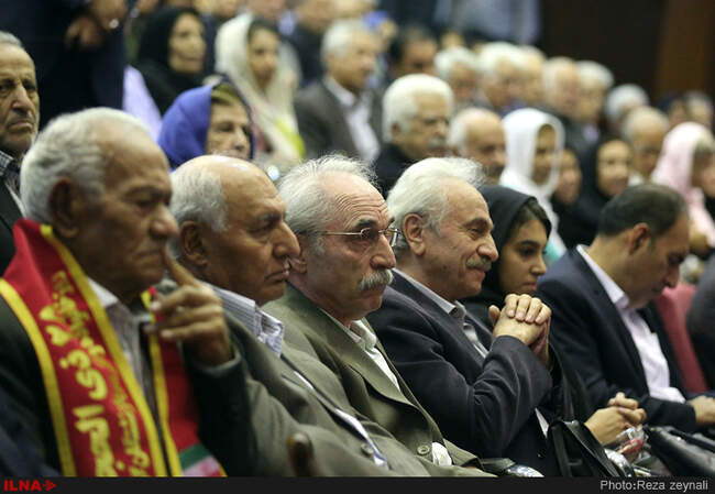 مراسم تجلیل از بازنشستگان برگزیده