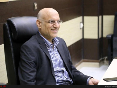 فتحی: از بیرون باشگاه خط می‌دهند و چشم به نیمکت شفر دارند