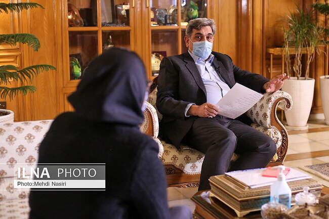  پیروز حناچی