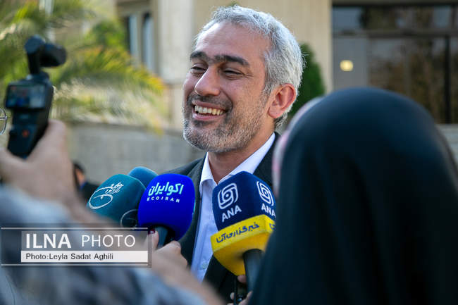 حاشیه جلسه هیات دولت - ۷ آبان