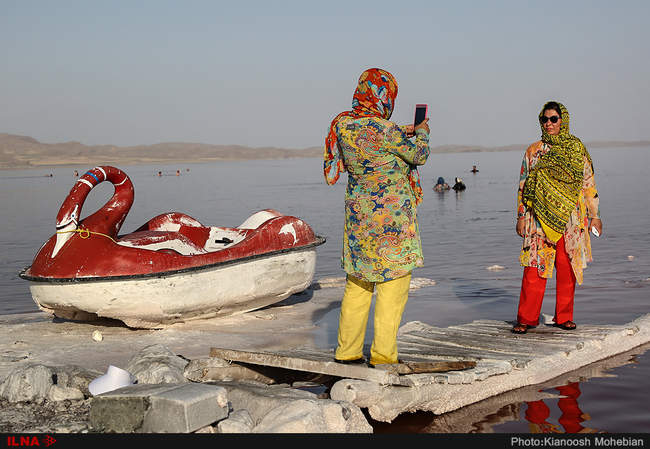 دریاچه ارومیه ، بزرگ‌ترین دریاچهٔ آب شور در خاورمیانه