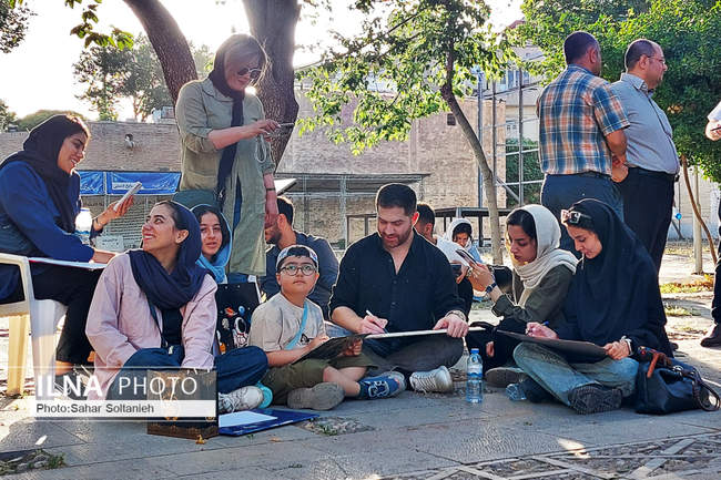 تور کُروکی در کاخ چهلستون به روایت تصویر