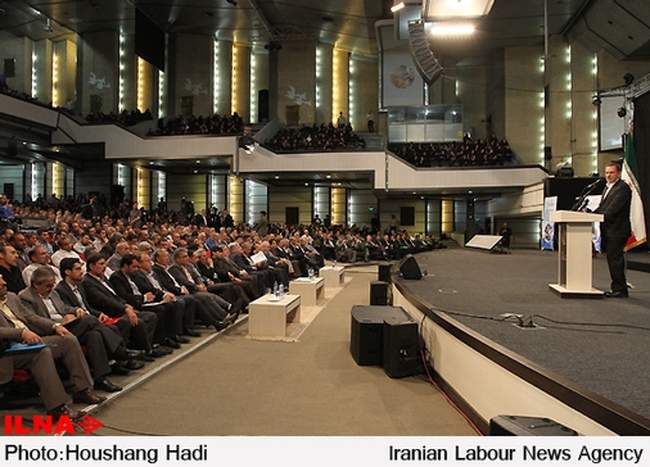 اجتماع بزرگ ۵ هزار نفری کارگران در تالار بزرگ وزارت کشور