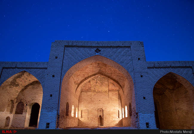 نماهای شبانه کاروانسرای ساسانی دیرگچین