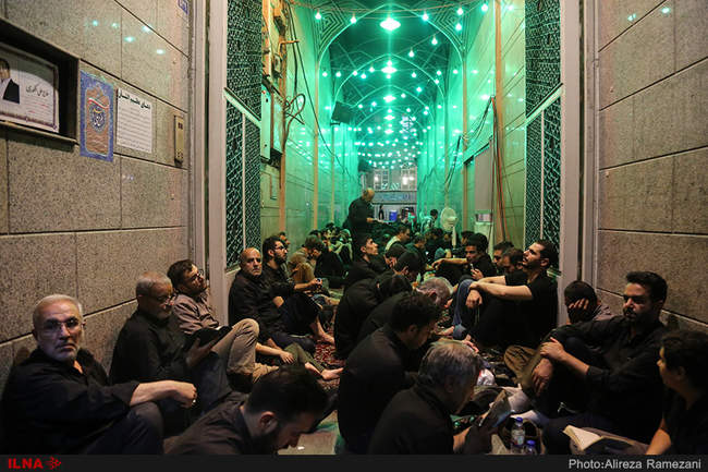 مراسم احیای شب بیست و سوم ماه مبارک رمضان در خیابان ری