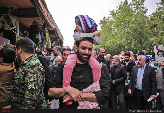 مراسم تشییع پیکر ۵۴ شهید دفاع مقدس ناجا از مقابل دانشگاه تهران