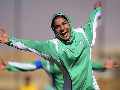 گلنوش خسروی لژیونر شد