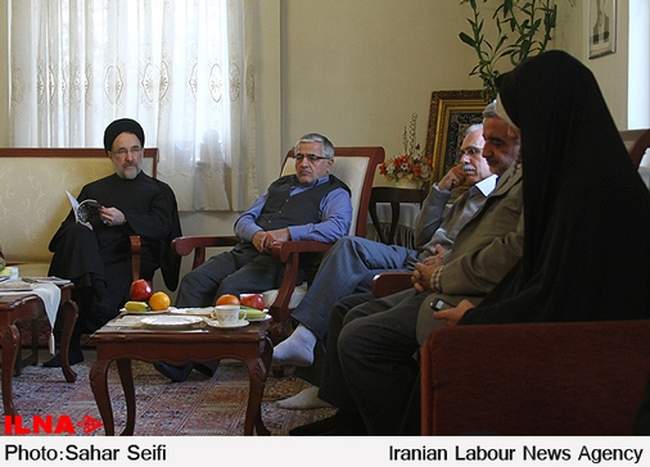 حضور سیدمحمد خاتمی در جمع خانواده شهید تندگویان