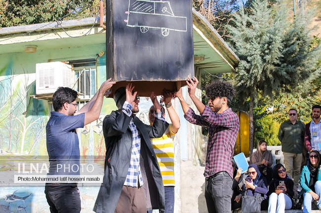  اجراهای روز اول شانزدهمین دوره جشنواره  تئاتر خیابانی مریوان-1