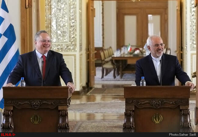 نشست مشترک خبری محمدجواد ظریف وزیر امورخارجه کشورمان با نیکوس کوتزیاس وزیر خارجه یونان