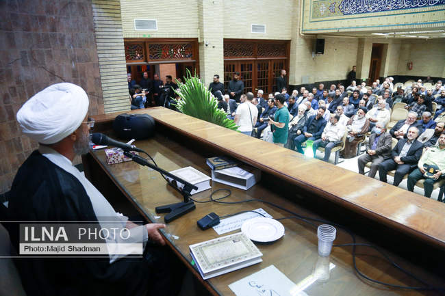 برگزاری مراسم ترحیم مادر وحید حقانیان