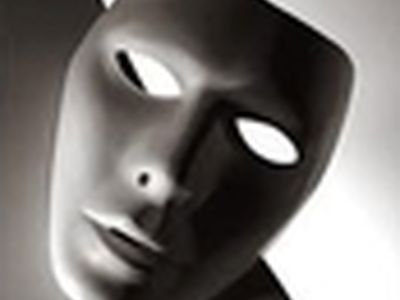 پیش فروش اینترنتی بلیت نمایش «شایعات» آغاز شد