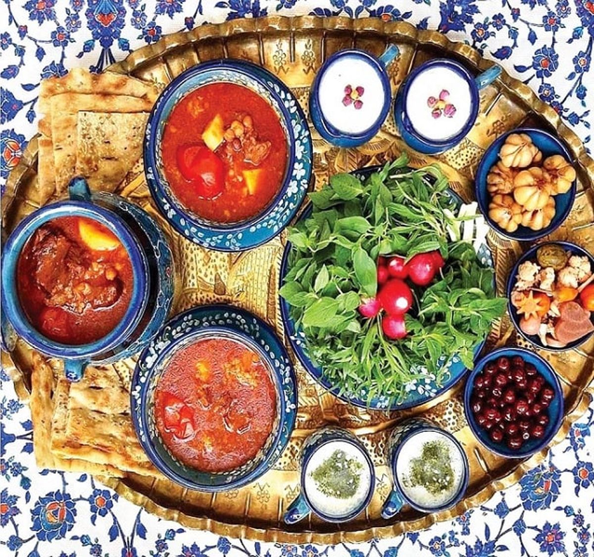 طرز تهیه انواع آبگوشت‌ سنتی 