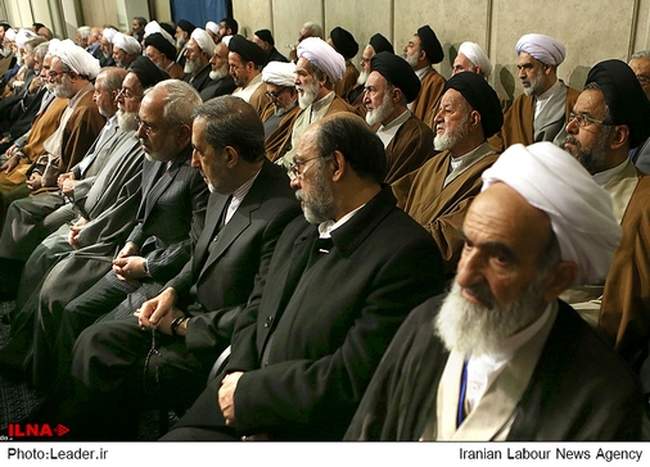 دیدار مسئولان نظام و میهمانان کنفرانس وحدت اسلامى‌ با رهبر معظم انق�