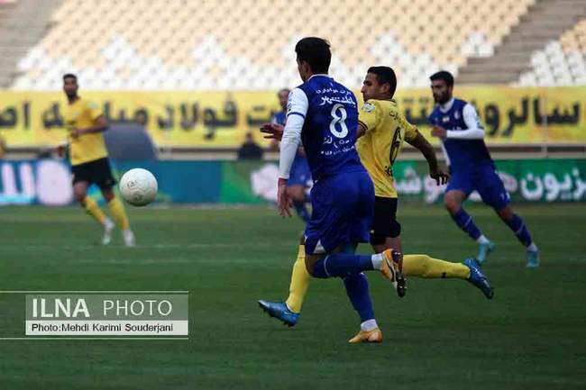 گزارش تصویری فوتبال سپاهان و استقلال 