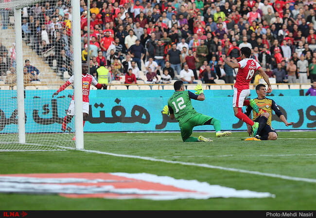 دیدار تیم های پرسپولیس تهران و نفت تهران