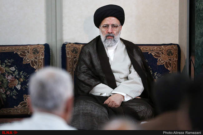 دیدار مردمی رئیس قوه قضاییه در مسجد علی بن الحسین (ع)