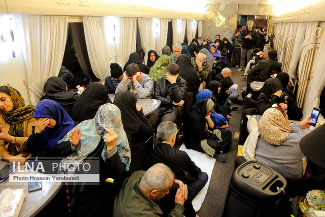 عزاداری شهادت حضرت زهرا(س) در قطار زائران رضوی