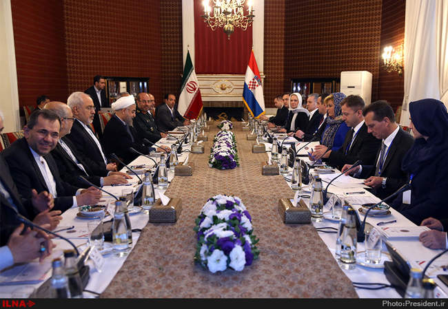 استقبال رسمی روحانی از رییس جمهوری کرواسی 