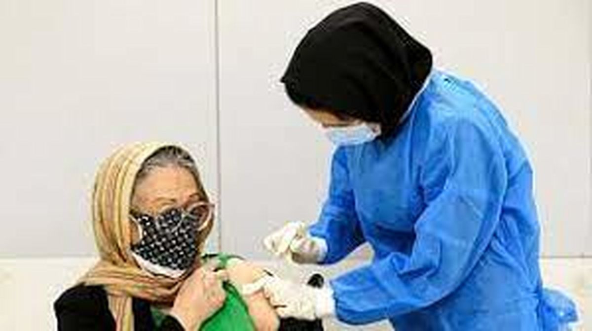 تزریق دز چهارم واکسن کرونا برای کمتر از70 سال در استان همدان به زودی آغاز می شود