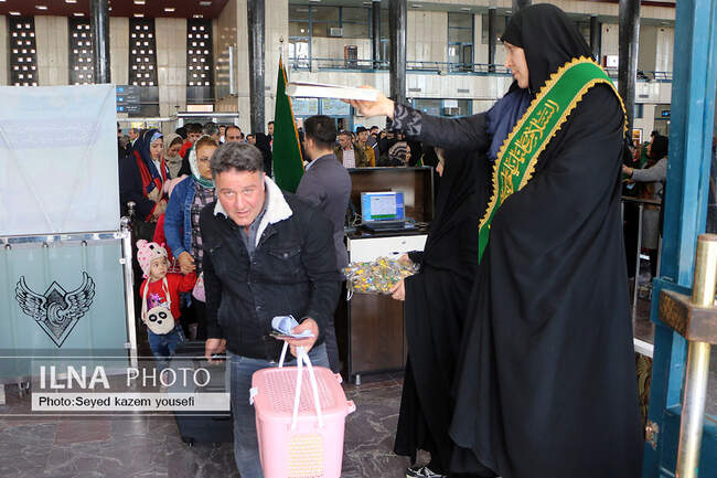 بدرقه مسافران نوروزی در راه آهن تبریز