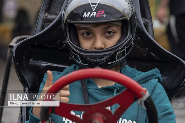 چشم انداز جنگل و دریا در قاب طبیعت