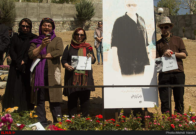 گزارش تصویری گردهمایی سینماگران بر مزار کیارستمی 