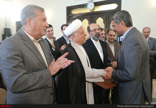 دیدار استادان و دانشجویان نخبه علم رباتیک دانشگاه آزاد اسلامی با آیت‌الله هاشمی رفسنجانی