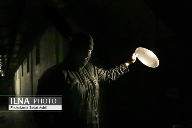 دموکراسی سفارشی 