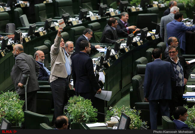 گزارش تصویری از حواشی تقدیم لایحه بودجه ۹۷ با همراهی مردان اقتصادی دولت