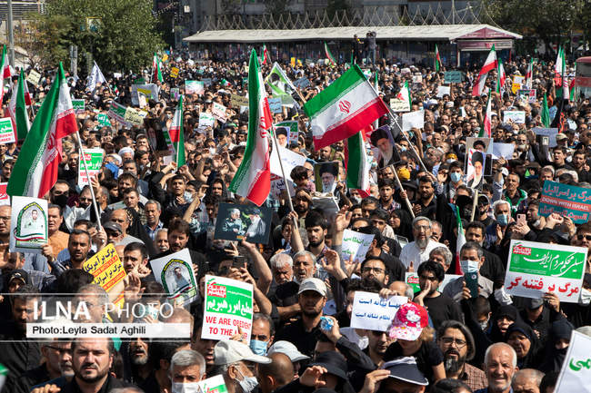 راهپیمایی نمازگزاران نماز جمعه تهران 