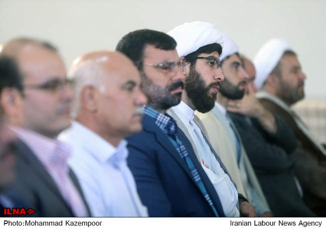 دیدار وزیر، معاونین و روحانیون وزارت‌خانه صنعت، معدن و تجارت با آیت 