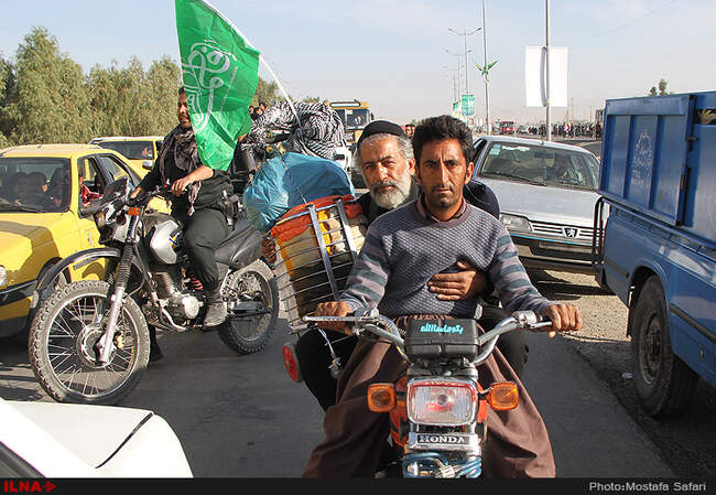 راهپیمایی زائران اربعین حسینی از خط مرزی مهران به سمت کربلا/3
