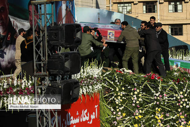 مراسم وداع کرمانی‌ها با پیکر پاک شهید سپهبد قاسم سلیمانی