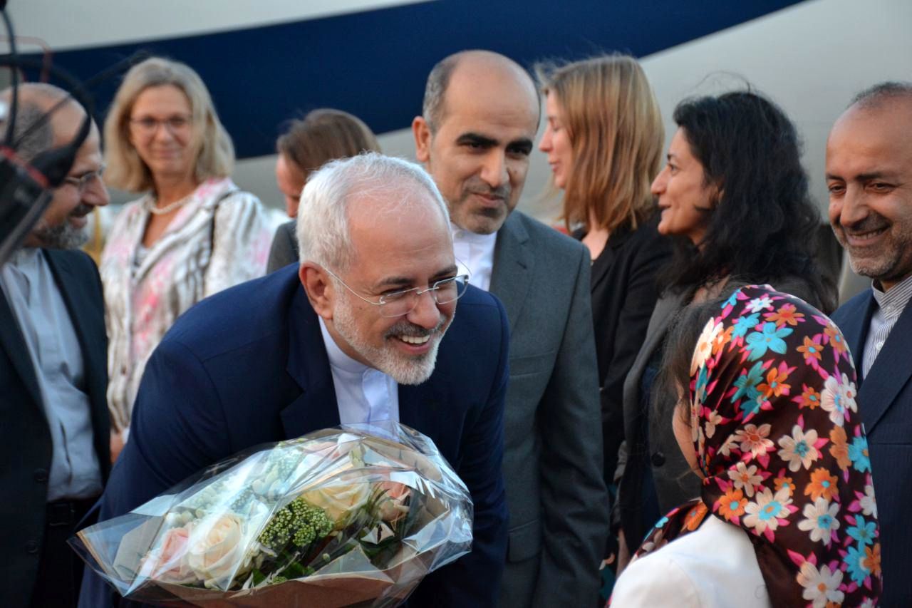 ظریف وارد هلند شد