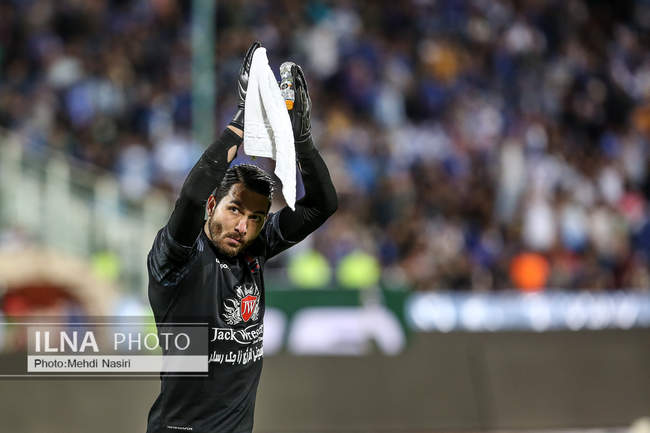 دیدار تیم های فوتبال استقلال تهران و نساجی مازندران