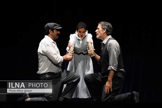  نمایش «آماس» به کارگردانی آرش سنجابی 