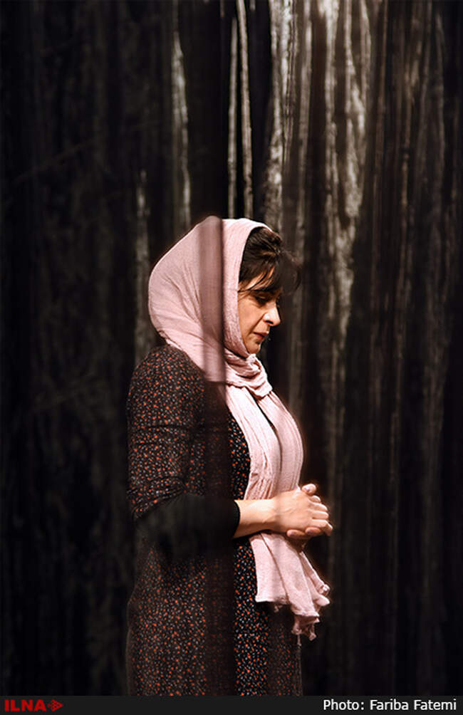 نمایش بهمن به نویسندگی و کارگردانی افروز فروزند