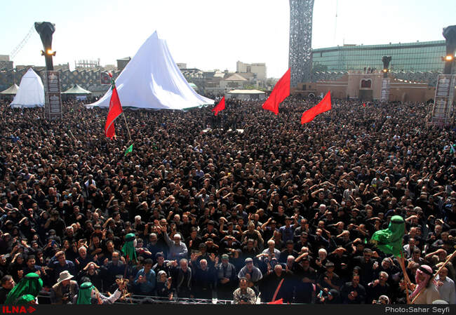 مراسم عاشورای حسینی در میدان امام حسین(ع)