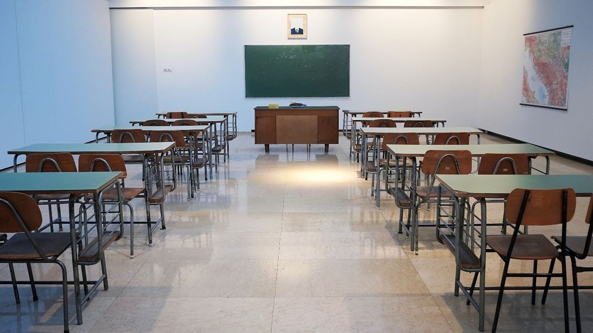 مدارس و دانشگاه های مشهد هفته اول مهر تعطیل شد/ علت ؛ اختصاص مدارس به اسکان زائران 
