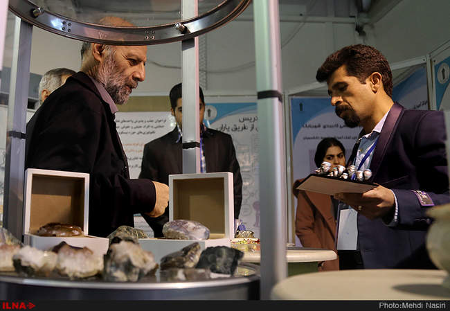 بازدید علیرضا محجوب از نمایشگاه بین المللی الکامپ